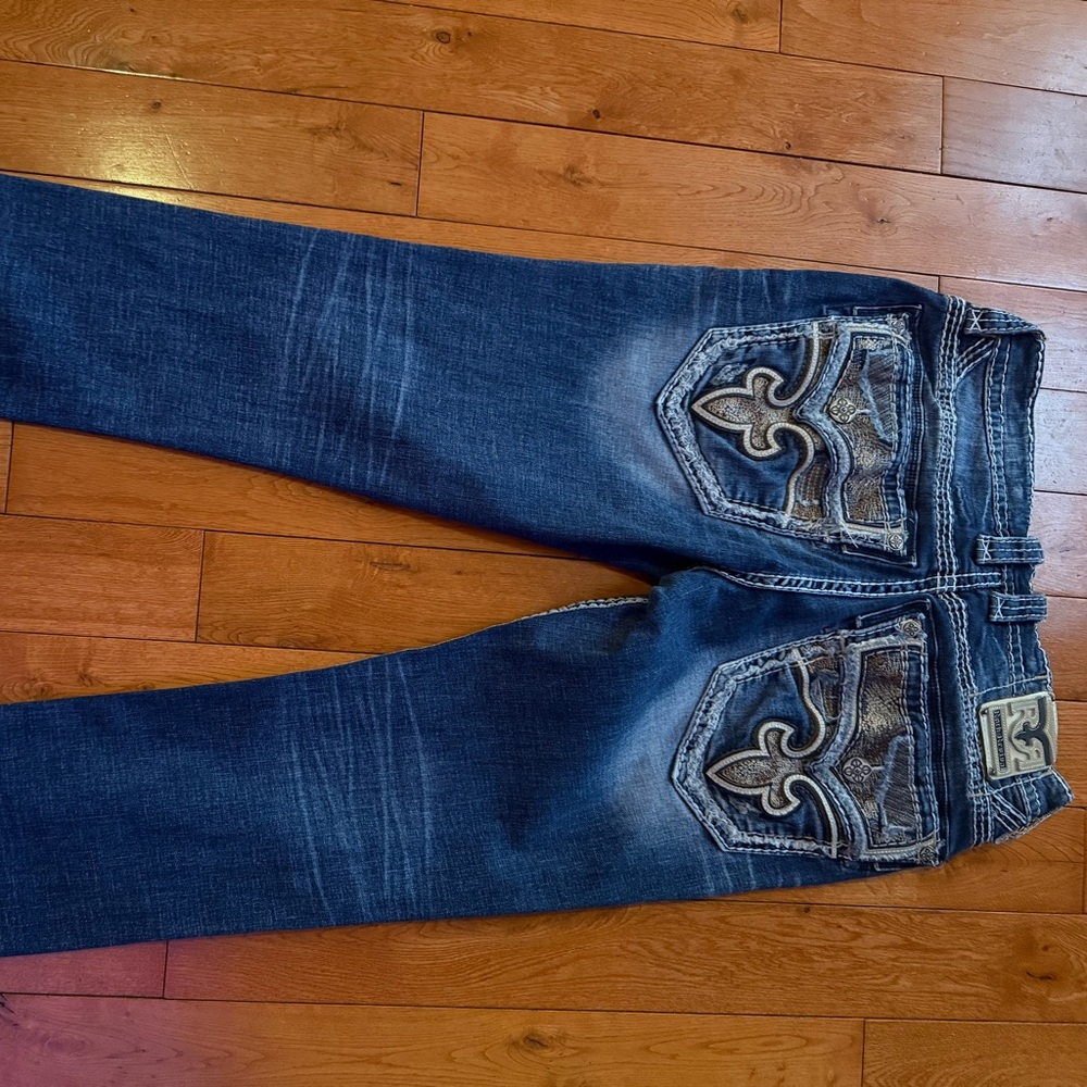 Rock Revival Indigo Jeans with Embroidered Details - Picture 6 of 8